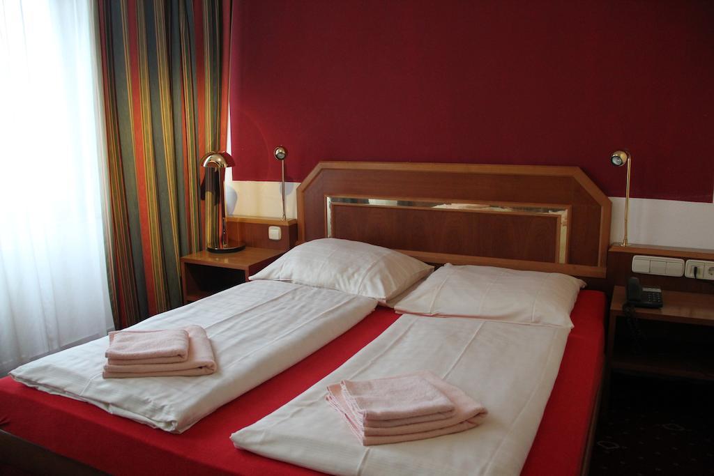 Wali'S Hotel Bielefeld Eksteriør bilde