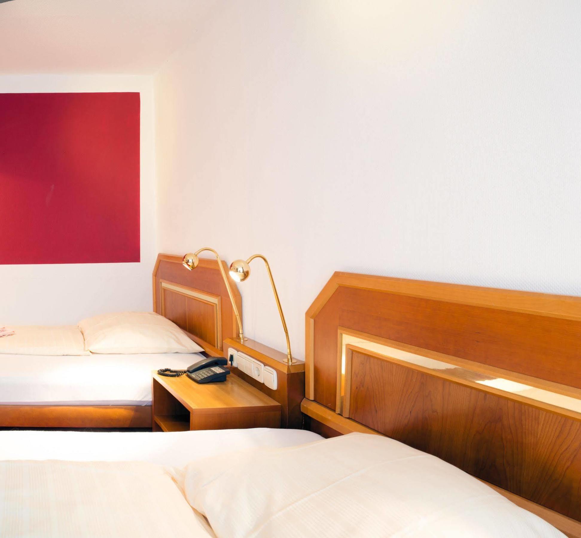 Wali'S Hotel Bielefeld Eksteriør bilde