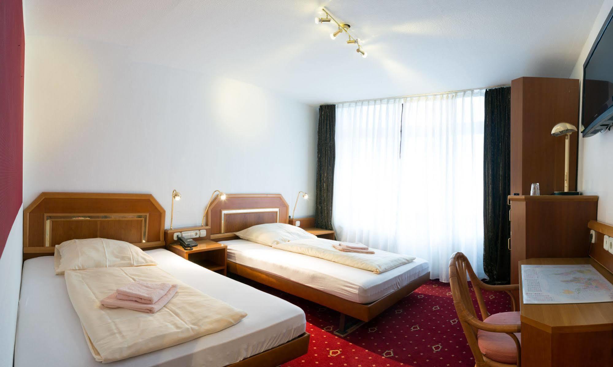 Wali'S Hotel Bielefeld Eksteriør bilde