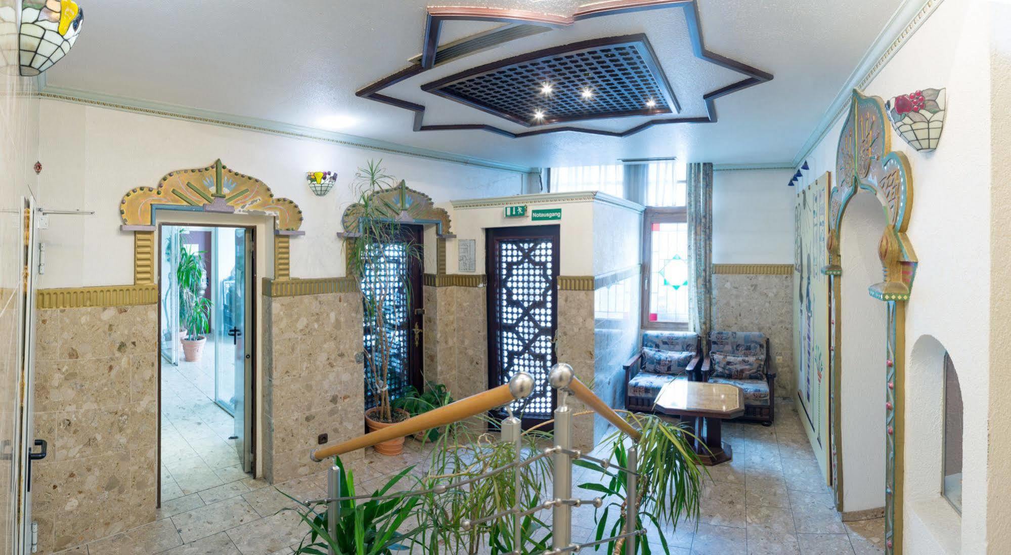 Wali'S Hotel Bielefeld Eksteriør bilde